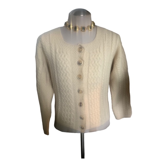 INIS CRAFTS Women's Off White Cable Knit Cardigan Size Medium Made in Ireland - Picture 2 of 11